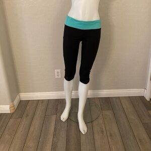 Lululemon Black With Aqua Waistband Cropped Leggings Size 10